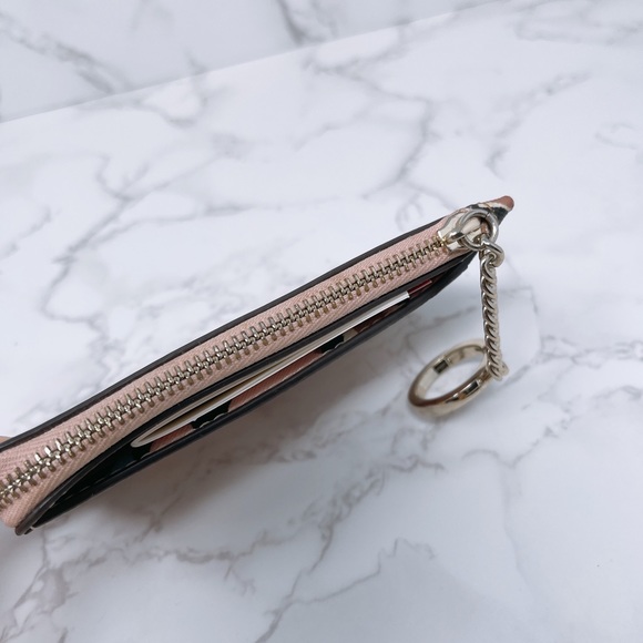Used in great condition Kate spade cardholder - Picture 6 of 7
